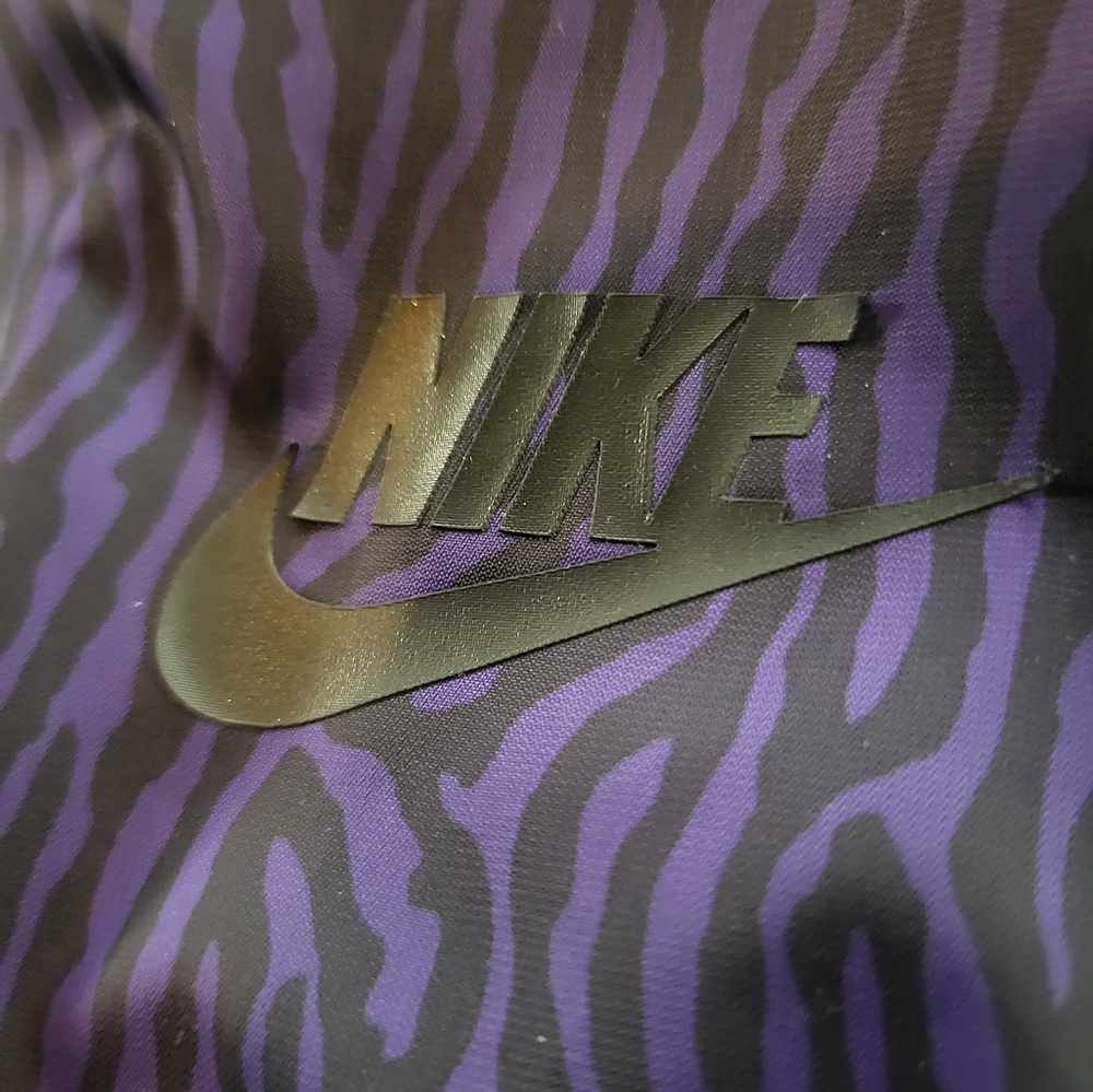 Nike Women's Purple Tiger Print Zip Up Windbreaker Jacket Size Large - Picture 7 of 7